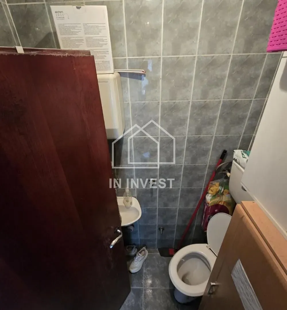 Rent, office space, 24m², Užice, Srbija