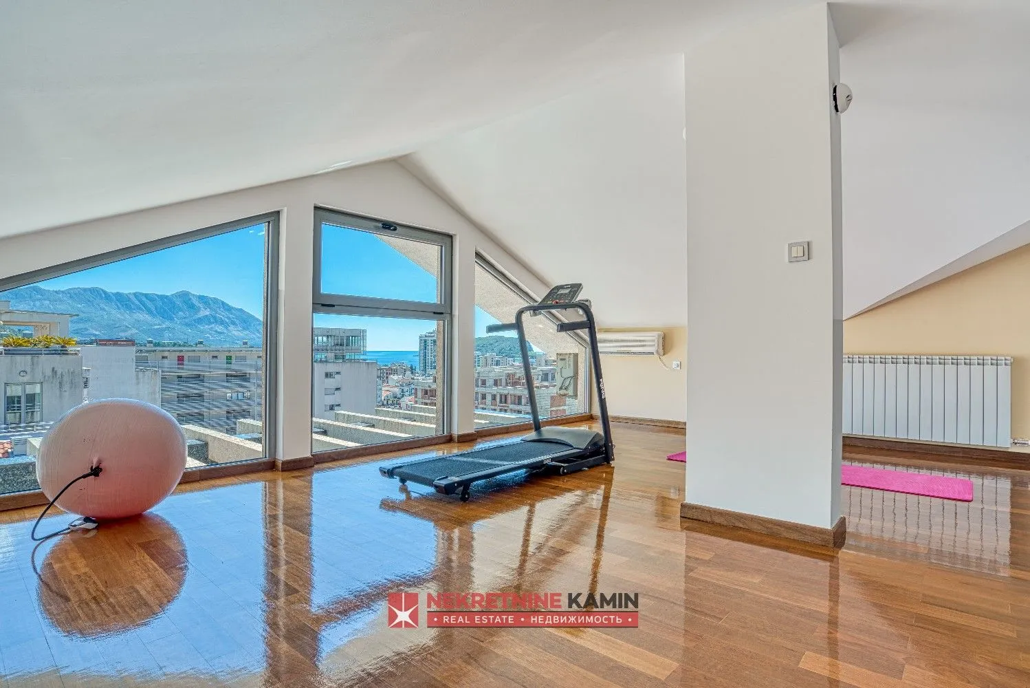 Prodaja, četvorosoban stan, 188m², Rozino, Budva