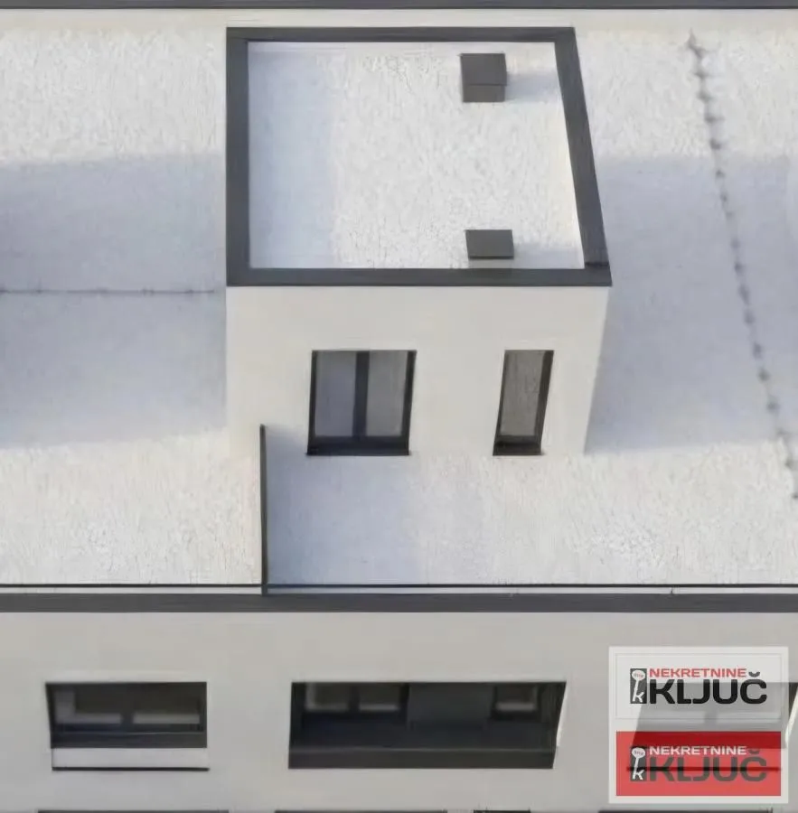 Prodaja, četvorosoban stan, 95m², Vidovdansko naselje, Novi Sad Sve Podlokacije