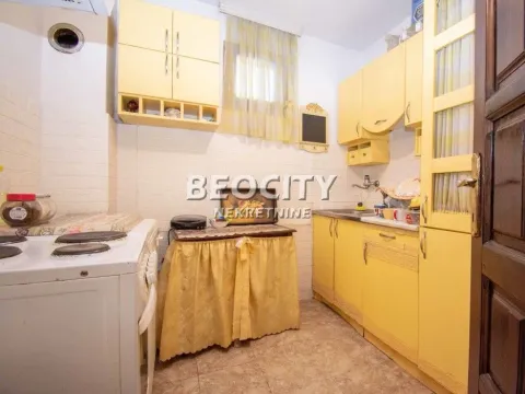 Sale, house, 186m², Novi Grad, Subotica - image 16