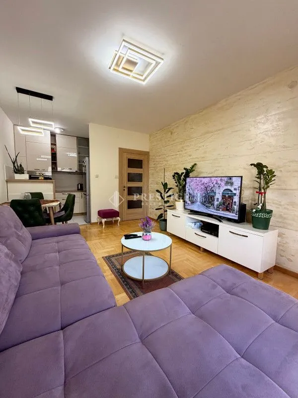 Rent, one bedroom apartment, 56m², Pobrežje, Podgorica