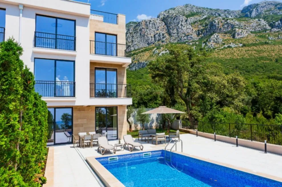 Sale, house, 223m², Reževići, Budva