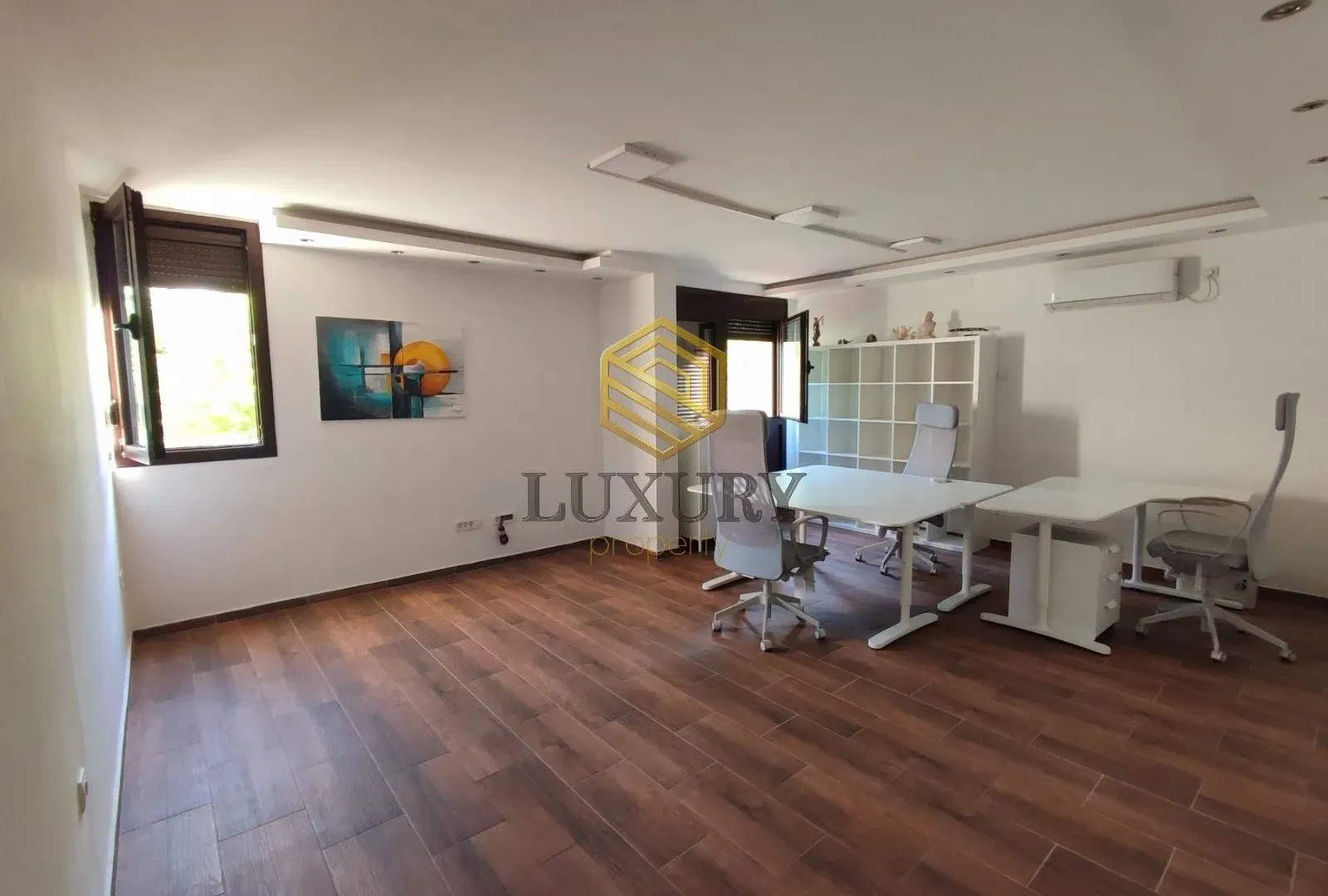 Rent, office space, 80m², Blok 5, Podgorica