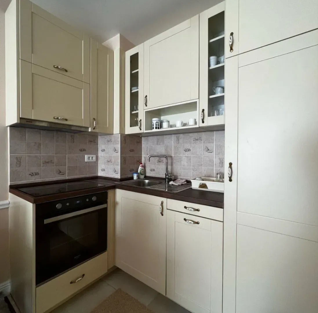 Izdavanje, jednosoban stan, 43m², Maslinjak, Budva