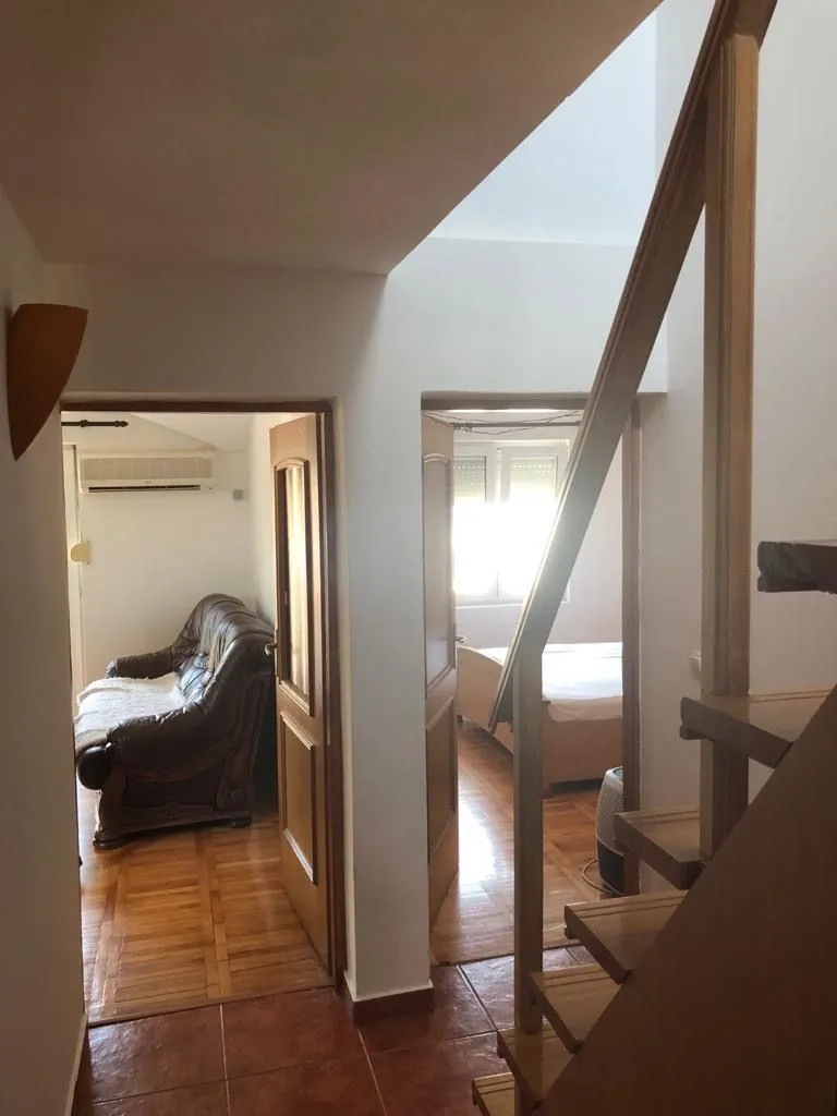 Izdavanje, trosoban stan, 80m², Bijela, Herceg Novi