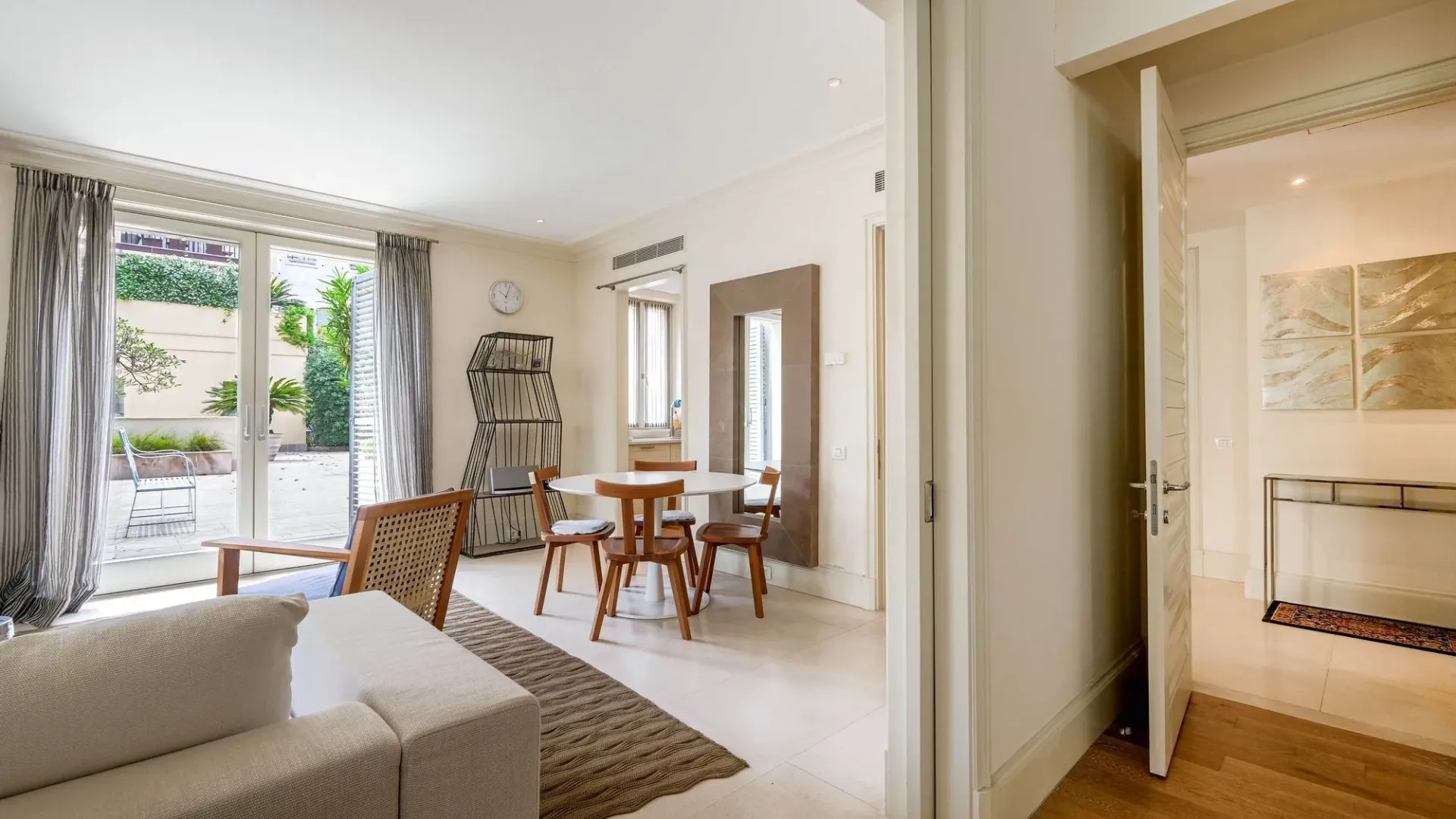 Prodaja, jednosoban stan, 68m², Tivat, Crna Gora