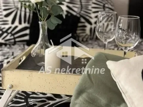 Izdavanje, stan, 45m², Senjak, Beograd - image 21