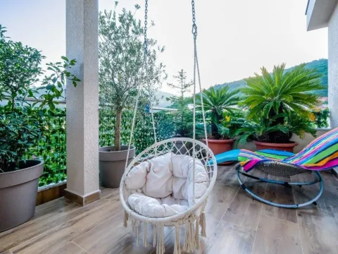 Sale, three bedroom apartment, 179m², Kamenovo, Budva - image 15