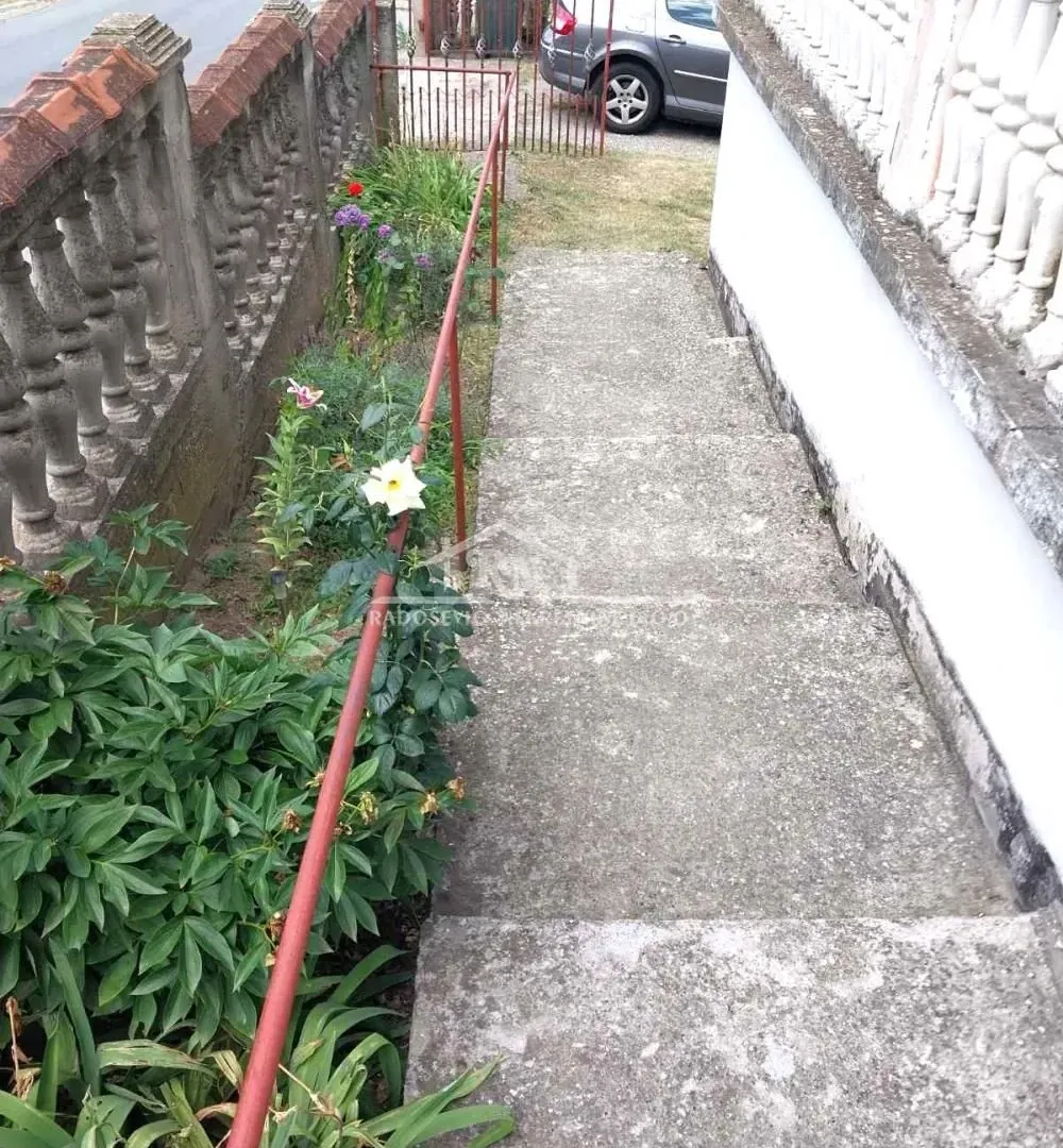 Sale, house, 332m², Čukarica, Beograd