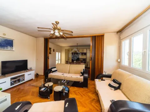 Prodaja, kuća, 320m², Zlatica, Podgorica - image 6