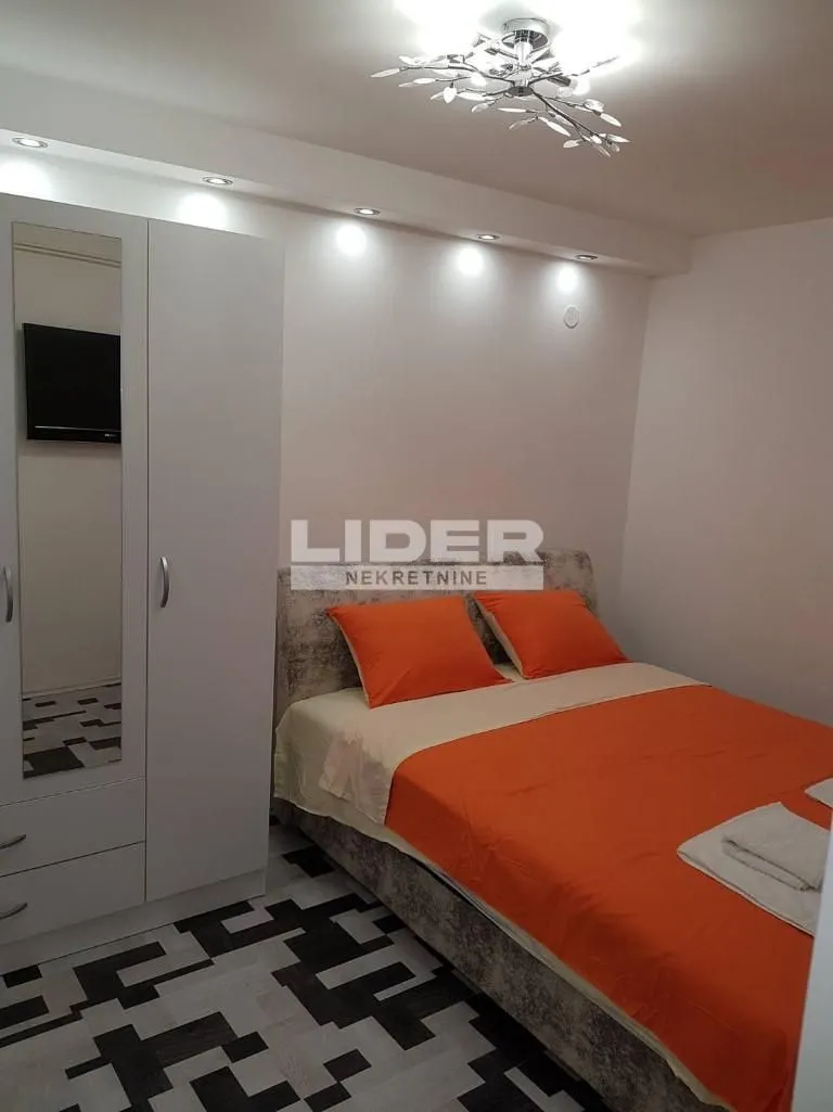 Rent, two bedroom apartment, 52m², Stari Grad, Beograd