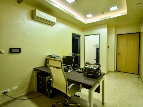 Izdavanje, poslovni prostor, 75m², Centar, Podgorica - image 11