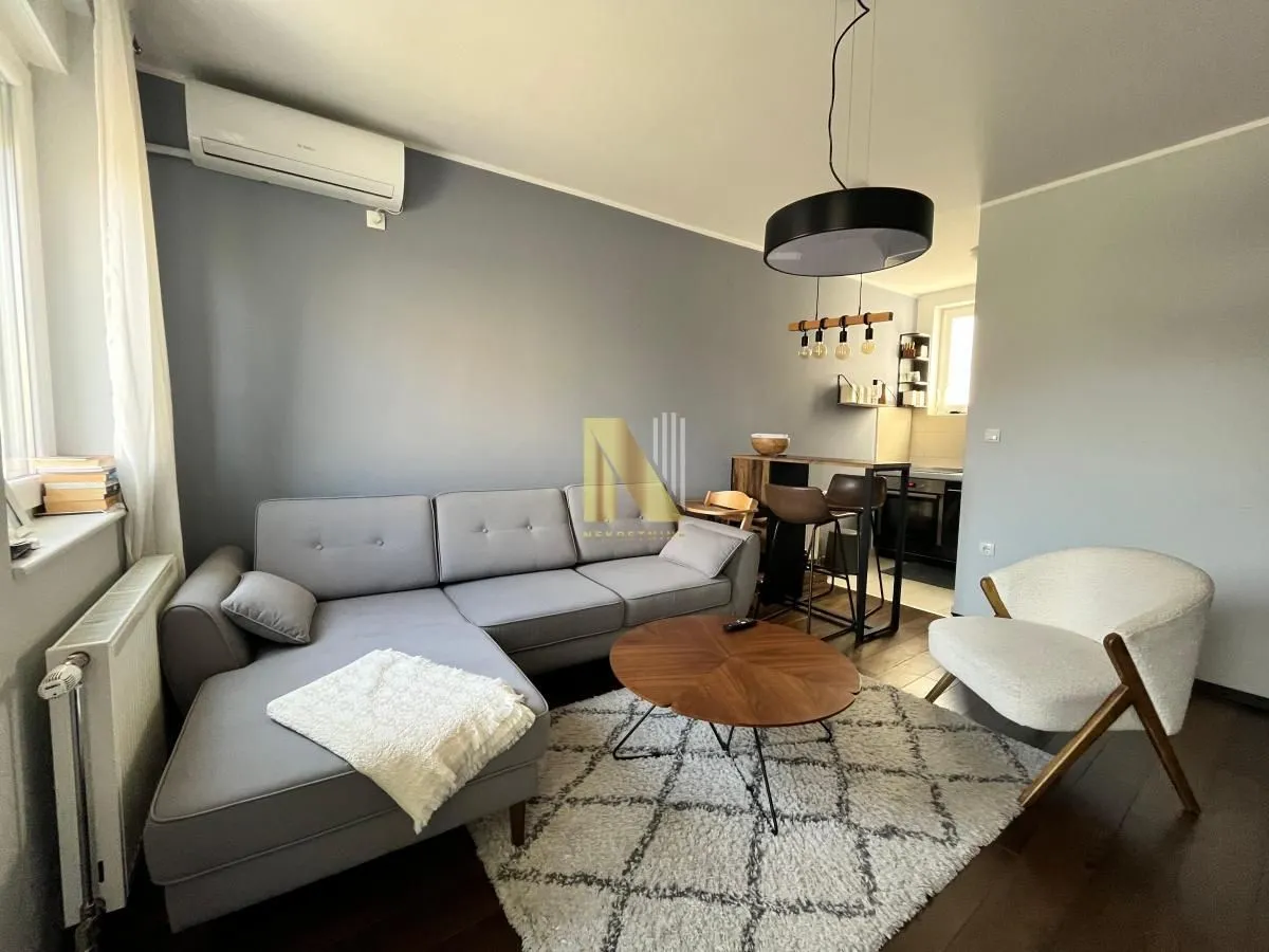 Izdavanje, dvosoban stan, 43m², Bulevar Evrope, Novi Sad Sve Podlokacije