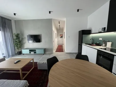 Izdavanje, dvosoban stan, 70m², Centar, Niš - image 3