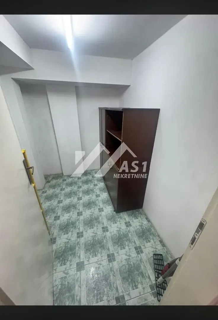 Izdavanje, poslovni prostor, 50m², Detelinara, Novi Sad Sve Podlokacije