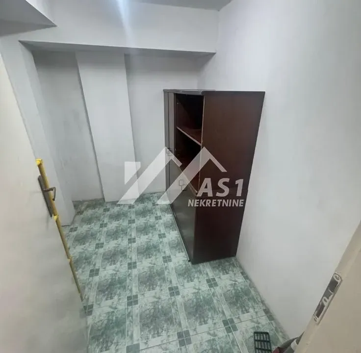 Rent, office space, 50m², Detelinara, Novi Sad Sve Podlokacije