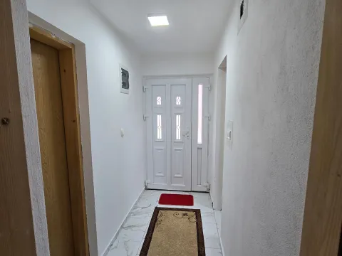 Izdavanje, kuća, 60m², Kakaricka Gora, Podgorica - image 3