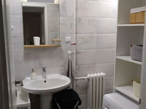 Izdavanje, dvosoban stan, 46m², Stari grad, Novi Sad - image 3