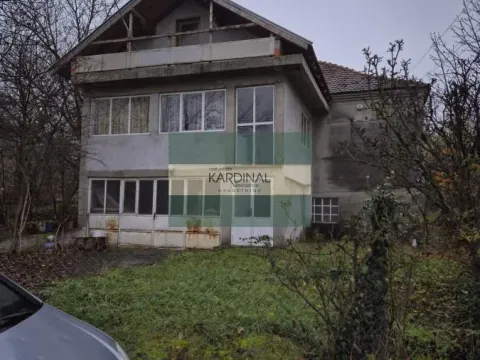 Prodaja, kuća, 280m², Majur, Jagodina - image 26