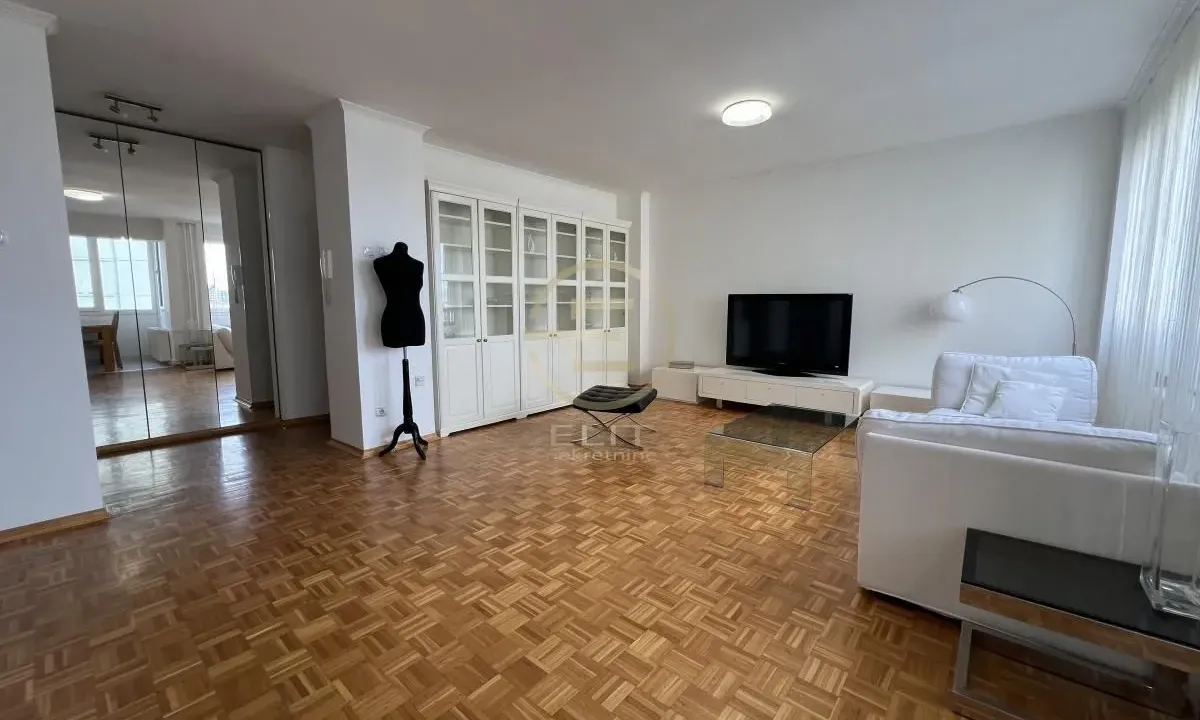 Sale, one bedroom apartment, 60m², Bulevar Oslobodjenja, Novi Sad Sve Podlokacije