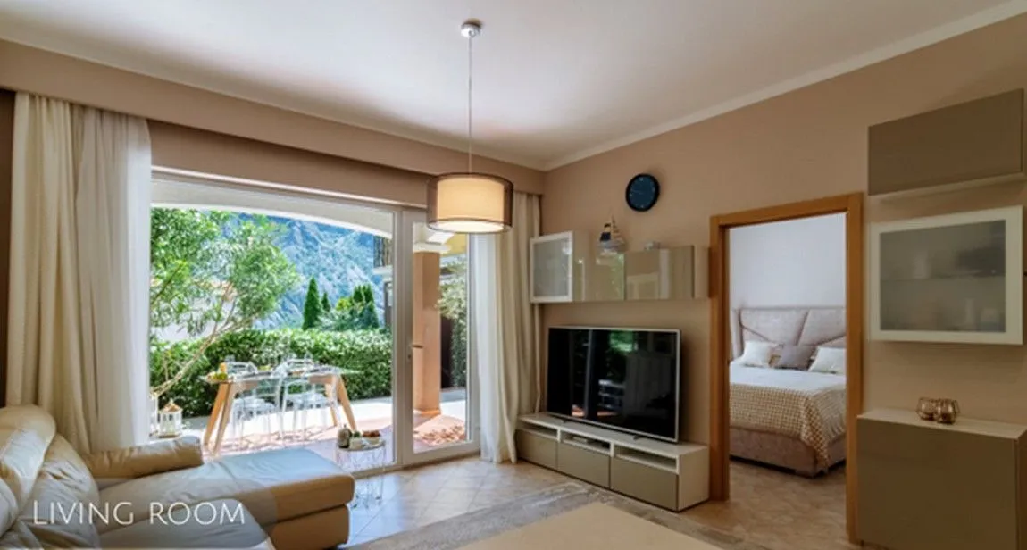 Prodaja, dvosoban stan, 178m², Orahovac, Kotor