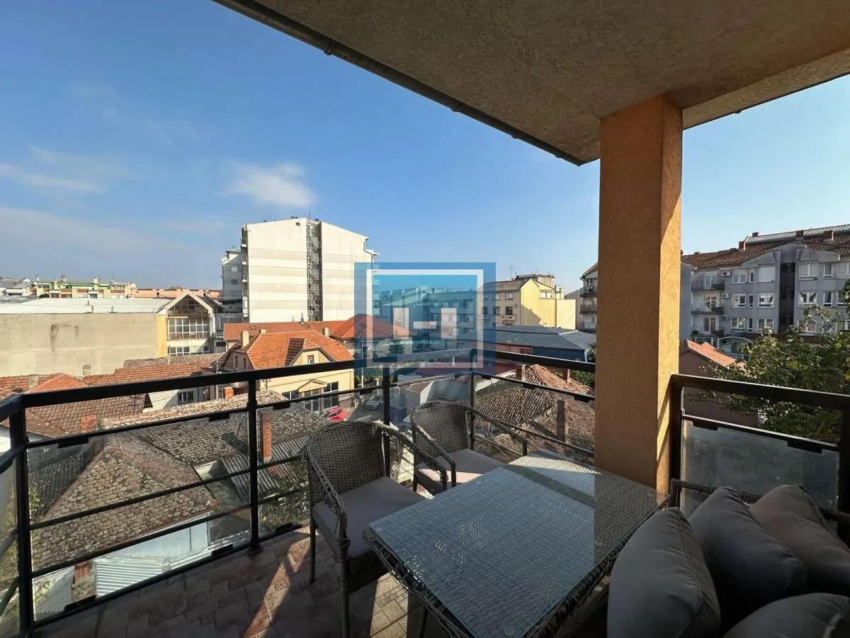 Prodaja, dvosoban stan, 48m², Centar, Paraćin