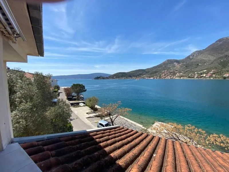 Prodaja, kuća, 200m², Tivat, Crna Gora