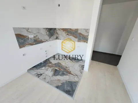 Sale, two bedroom apartment, 46m², 1 maj, Podgorica - image 2