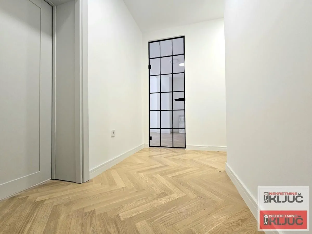 Prodaja, trosoban stan, 75m², Centar, Novi Sad