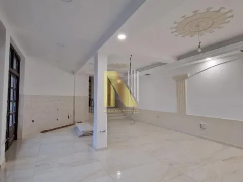 Izdavanje, poslovni prostor, 950m², Adamovićevo Naselje, Novi Sad Sve Podlokacije - image 11