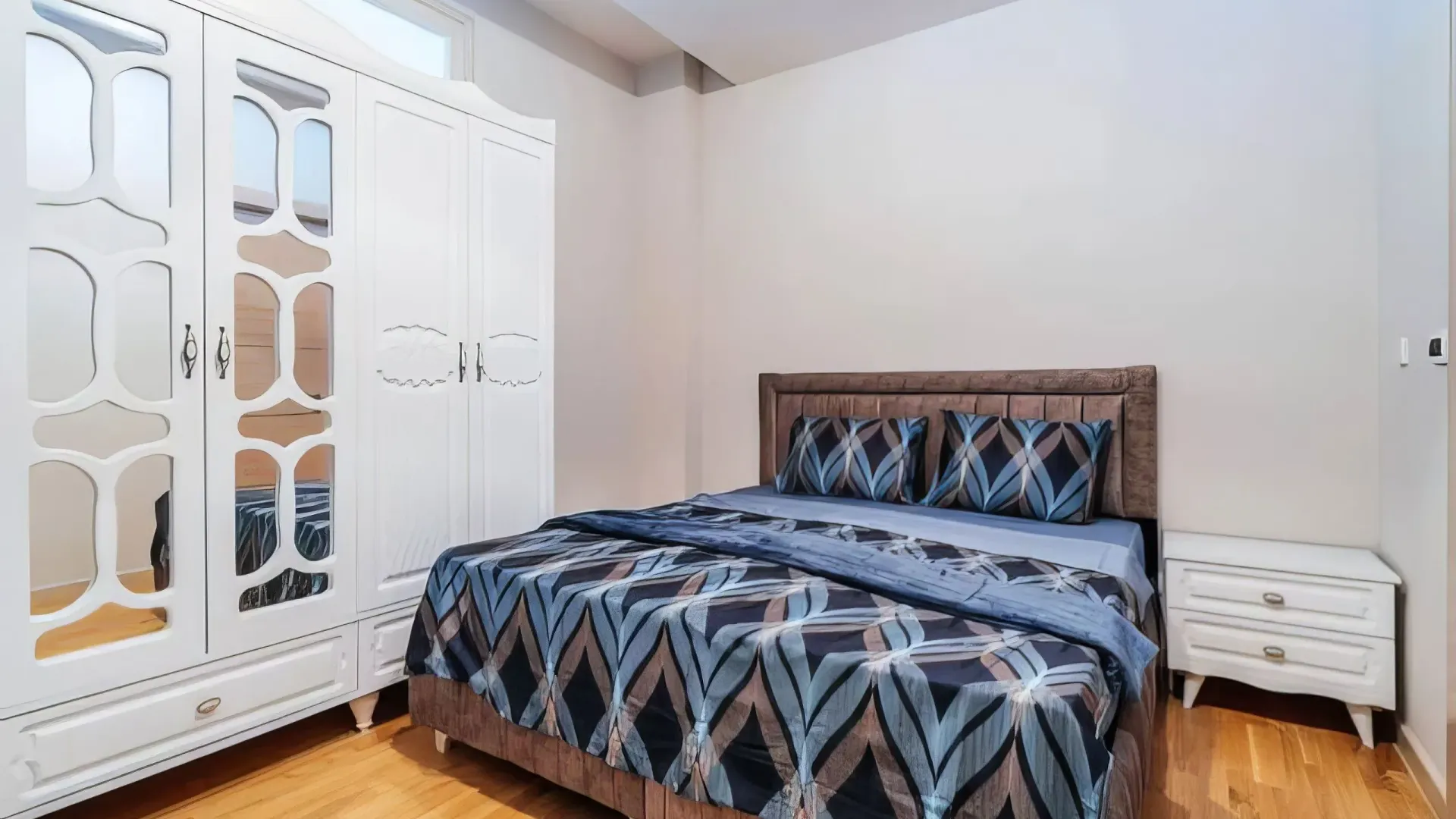 Prodaja, dvosoban stan, 120m², Centar, Budva
