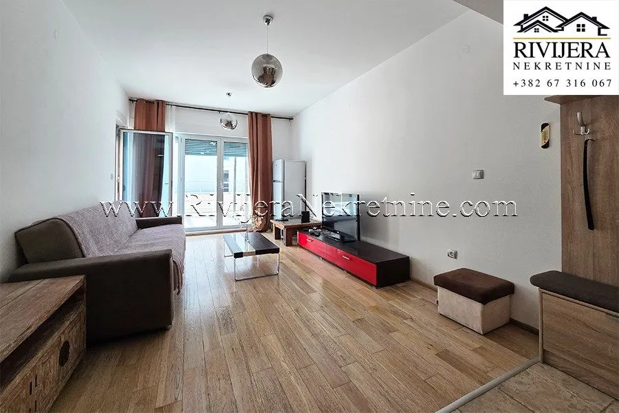 Sale, two bedroom apartment, 75m², Dobrota, Kotor