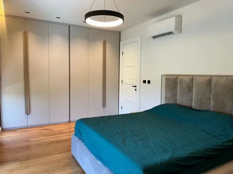 Izdavanje, kuća, 230m², Gornja Gorica, Podgorica - image 13