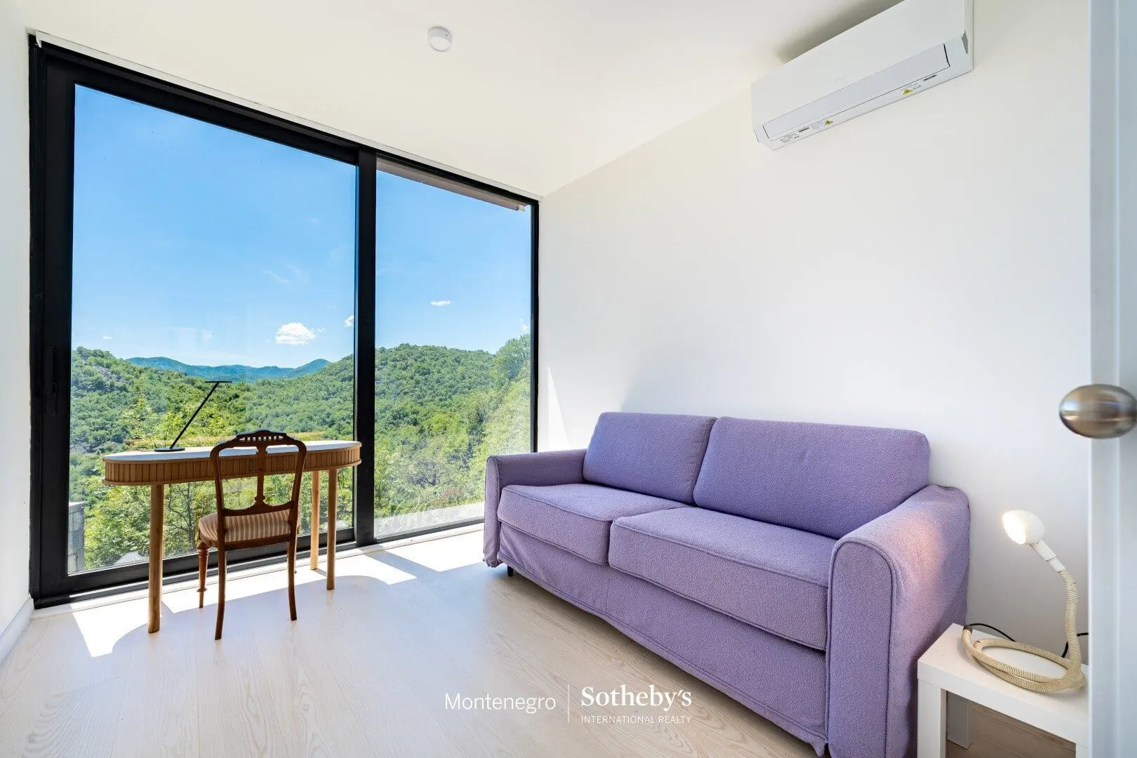 Prodaja, kuća, 250m², Đinovići, Cetinje