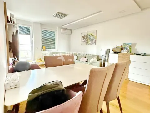 Prodaja, četvorosoban stan, 98m², Zemun Sve Podlokacije, Beograd - image 2