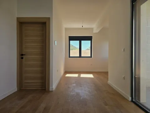 Sale, one bedroom apartment, 49m², Petrovac, Budva - image 7