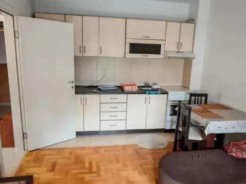 Izdavanje, jednosoban stan, 37m², Bulevar Oslobodjenja, Novi Sad Sve Podlokacije - image 3
