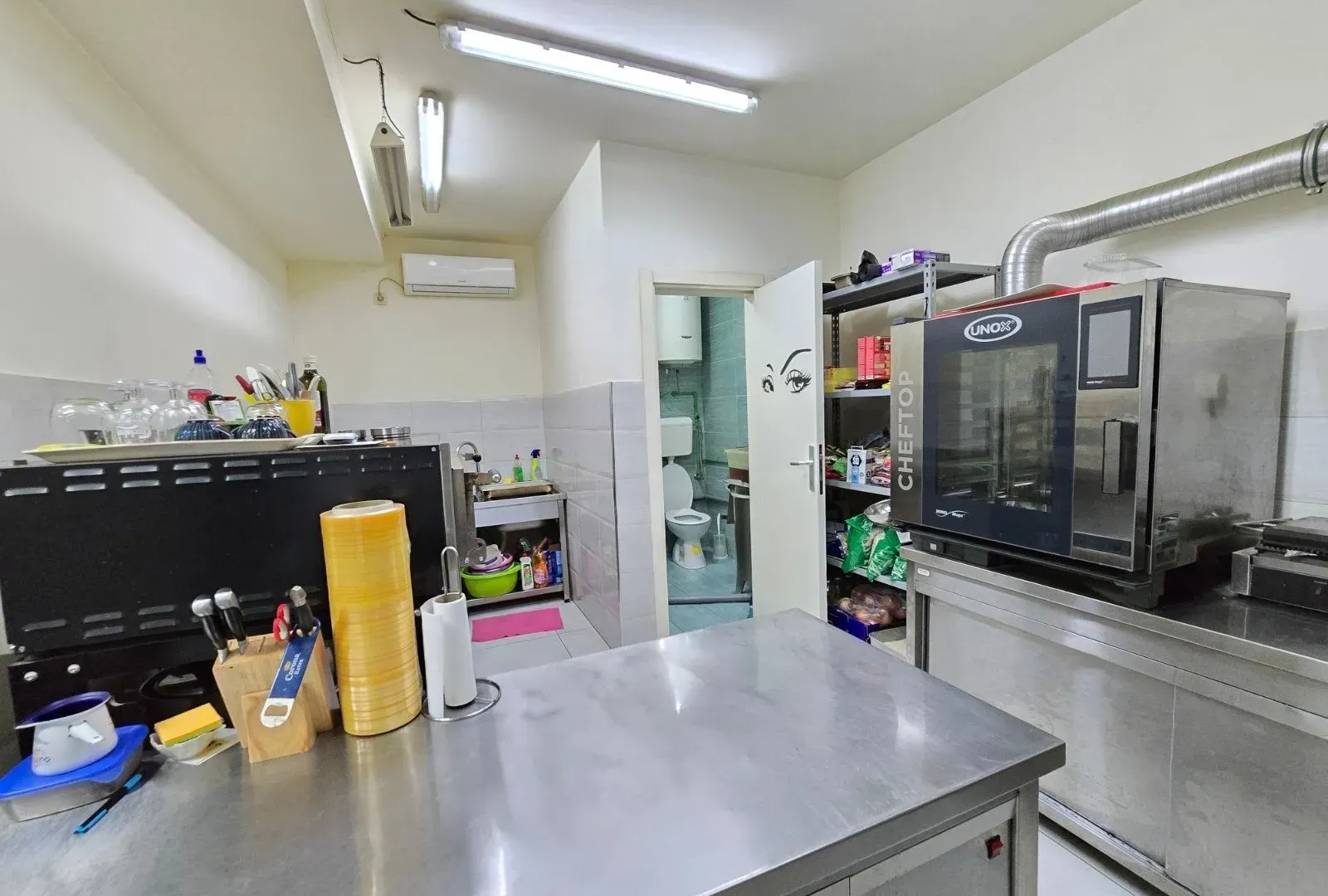 Sale, office space, 43m², City Kvart, Podgorica