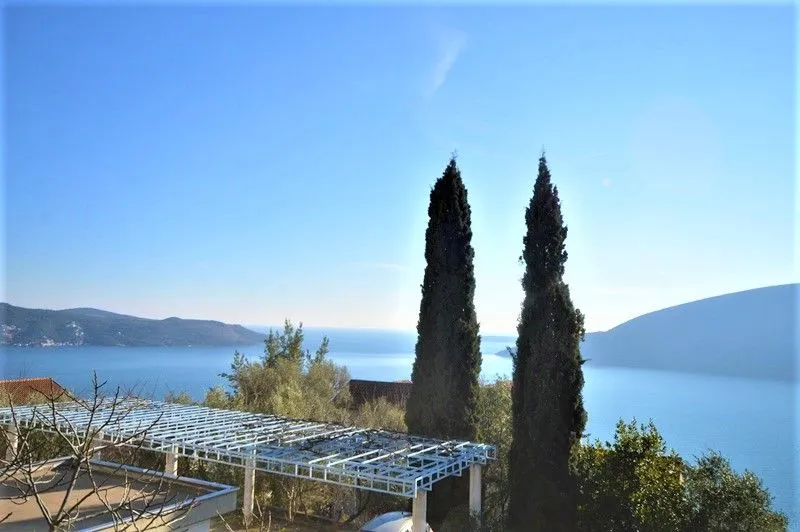 Prodaja, kuća, 320m², Herceg Novi, Crna Gora