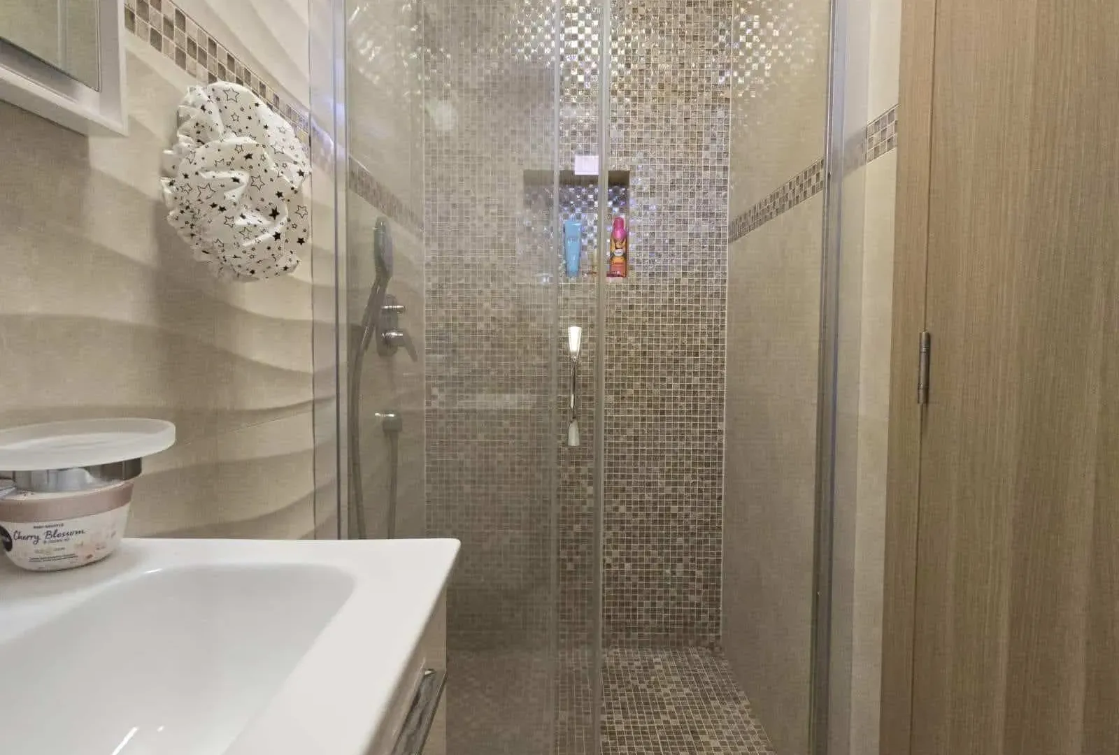 Prodaja, kuća, 200m², Podgorica, Crna Gora