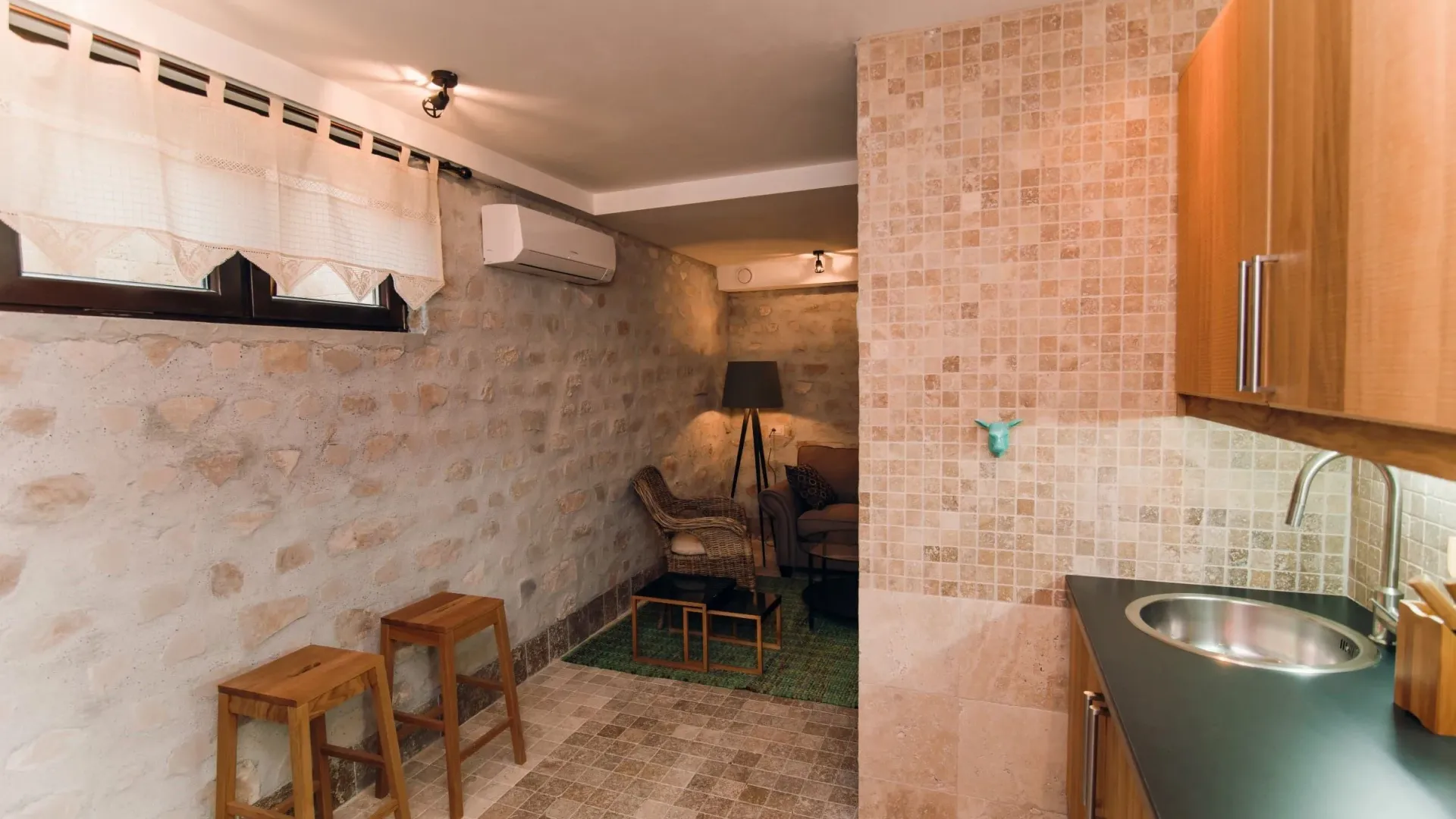 Sale, house, 550m², Reževići, Budva