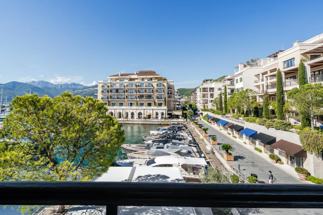 Sale, two bedroom apartment, 140m², Porto Montenegro, Tivat