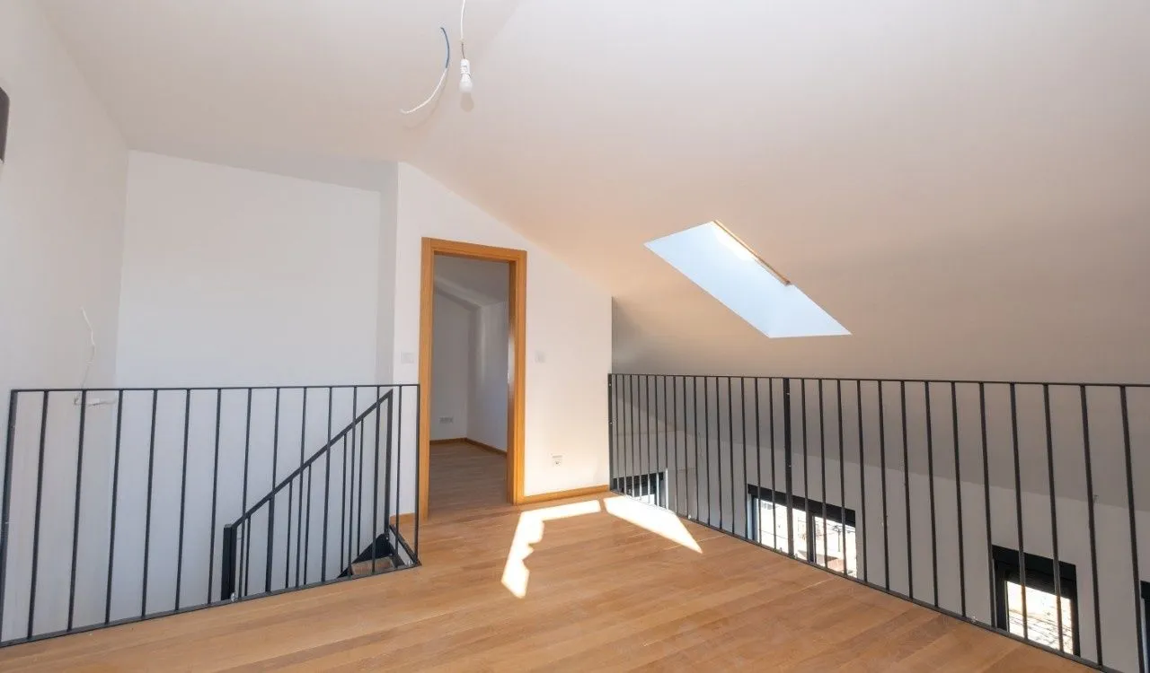Prodaja, četvorosoban stan, 206m², Zabjelo, Podgorica