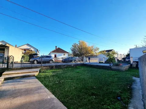 Izdavanje, kuća, 85m², Zagorič, Podgorica - image 15