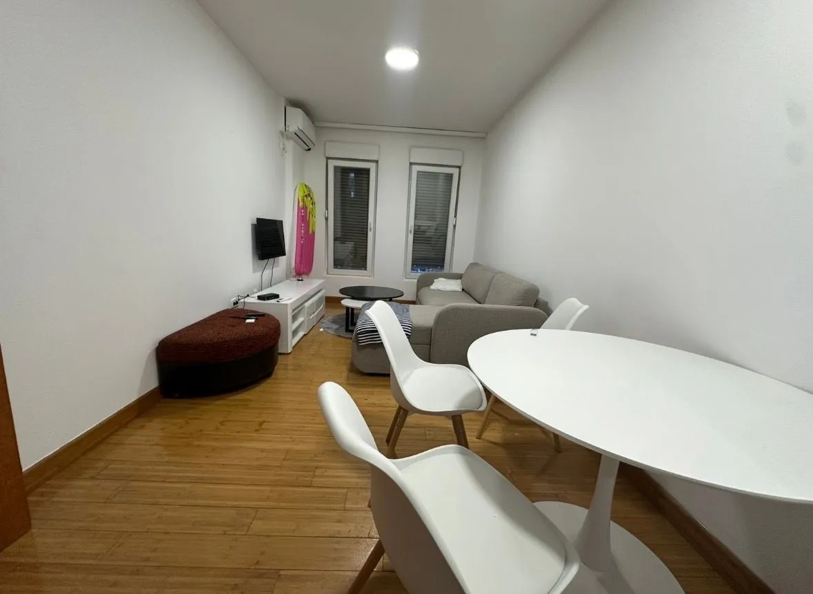 Rent, one bedroom apartment, 45m², Vezirov Most, Podgorica