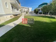 Izdavanje, kuća, 1400m², Savski Venac, Beograd - image 2