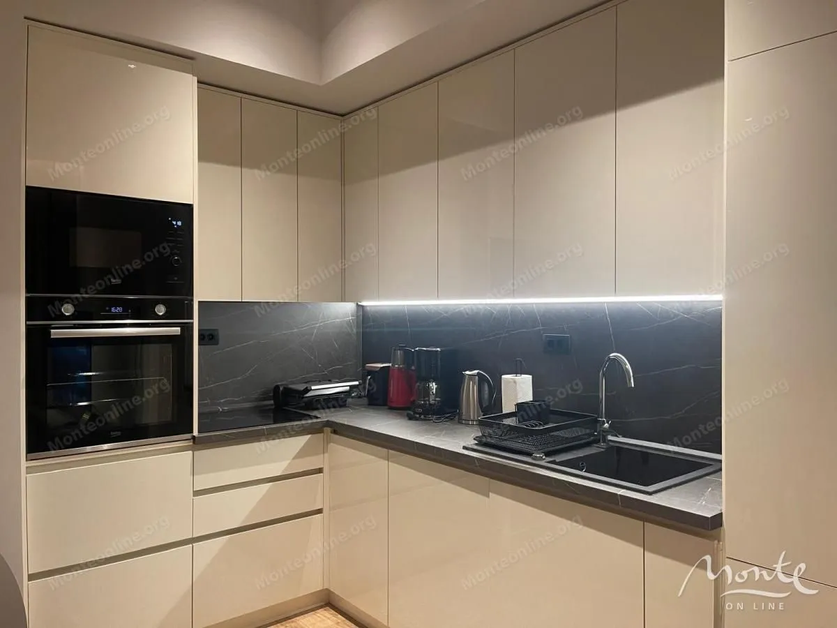Prodaja, dvosoban stan, 90m², Porto Montenegro, Tivat