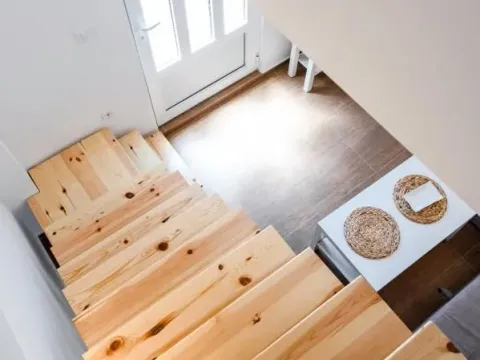 Izdavanje, kuća, 50m², Tivat, Crna Gora - image 7