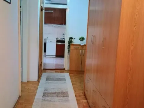 Izdavanje, trosoban stan, 70m², Novo naselje, Novi Sad - image 4