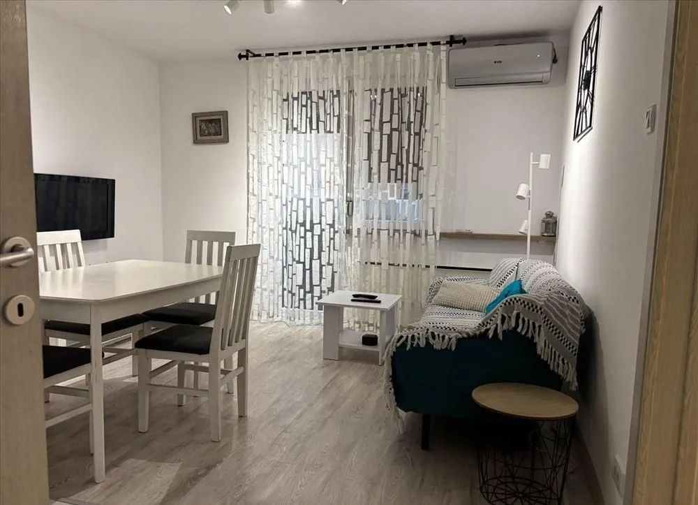 Rent, house, 65m², Banovo Brdo, Beograd